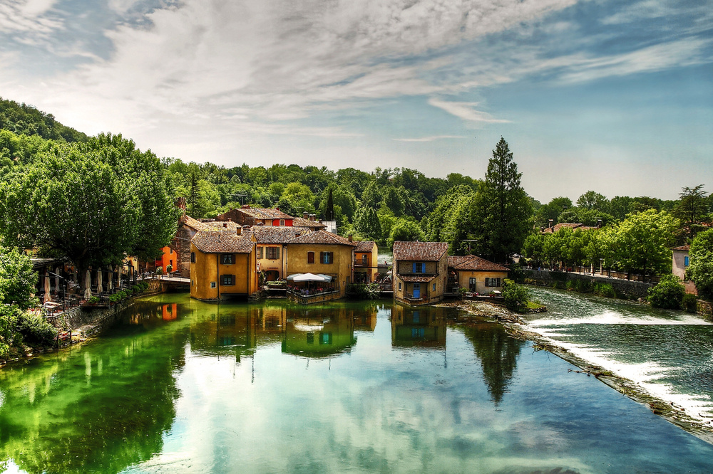 borghetto-veduta-dal-ponte-visconteo-a28267074 Catalogo 2017 Abaco Viaggi – Entra in agenzia!