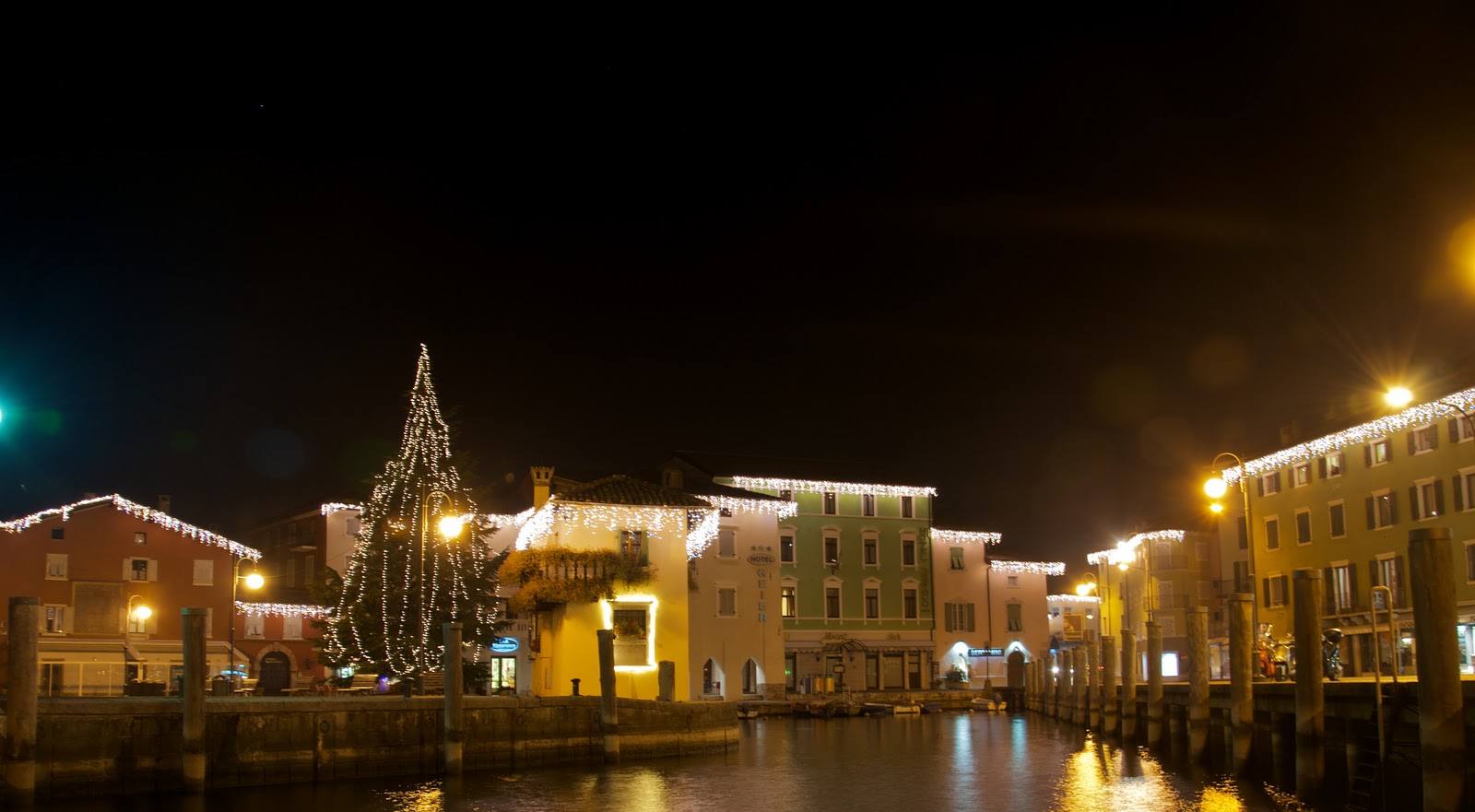 Programma aggiornato - Mercatini di Natale - Castello di Tenno e gli Ulivi del Garda Garda Natale - Programma aggiornato - Mercatini di Natale - Castello di Tenno e gli Ulivi del Garda