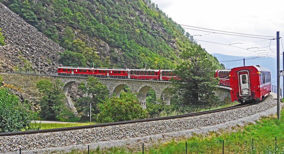 Il Lago di Como ed Il Trenino Rosso del Bernina - 20/21 Luglio 2019 bernina railway sweeping viaduct brusion bernina - Il Lago di Como ed Il Trenino Rosso del Bernina - 20/21 Luglio 2019