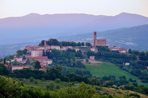 AREZZO e i borghi della VALTIBERINA POPPI - AREZZO e i borghi della VALTIBERINA