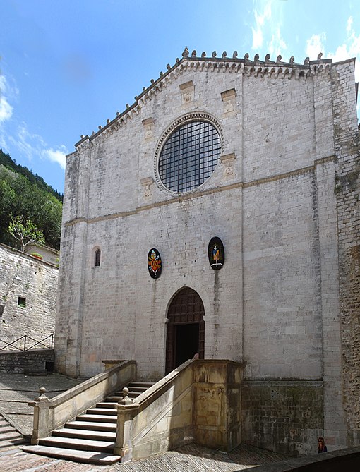 FERRAGOSTO IN UMBRIA cattedrale gubbio - FERRAGOSTO IN UMBRIA