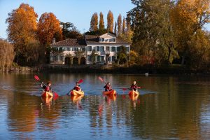 kayak villa 300x200 - Kayak al tramonto tra le ville del Sile