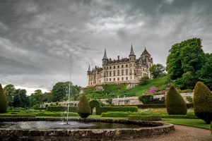 colin horn ZqqZEHeA8WA unsplash 300x200 - Scozia e Orcadi - partenze garantite luglio/agosto
