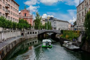 eugene kuznetsov UJJJqNQuv1E unsplash 300x200 - Lubiana e il Parco dei tulipani - 20 aprile 2024