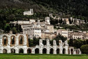 sterlinglanier lanier ur0 wJM85mA unsplash 300x200 - L’Umbria e l’Infiorata di Spello - 1/3 giugno 2024