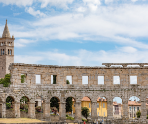 Resti romani di Pola 300x251 - Croazia: weekend tra Pola e Isole Brioni - 28/29 settembre 2024