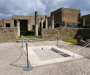 44 300x251 - Campania: Napoli, Pompei e Caserta - 20/24 ottobre 2024
