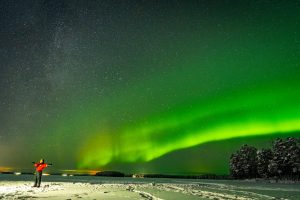 aurora boreale 300x200 - Rovaniemi: magia, neve e l’incontro con Babbo Natale