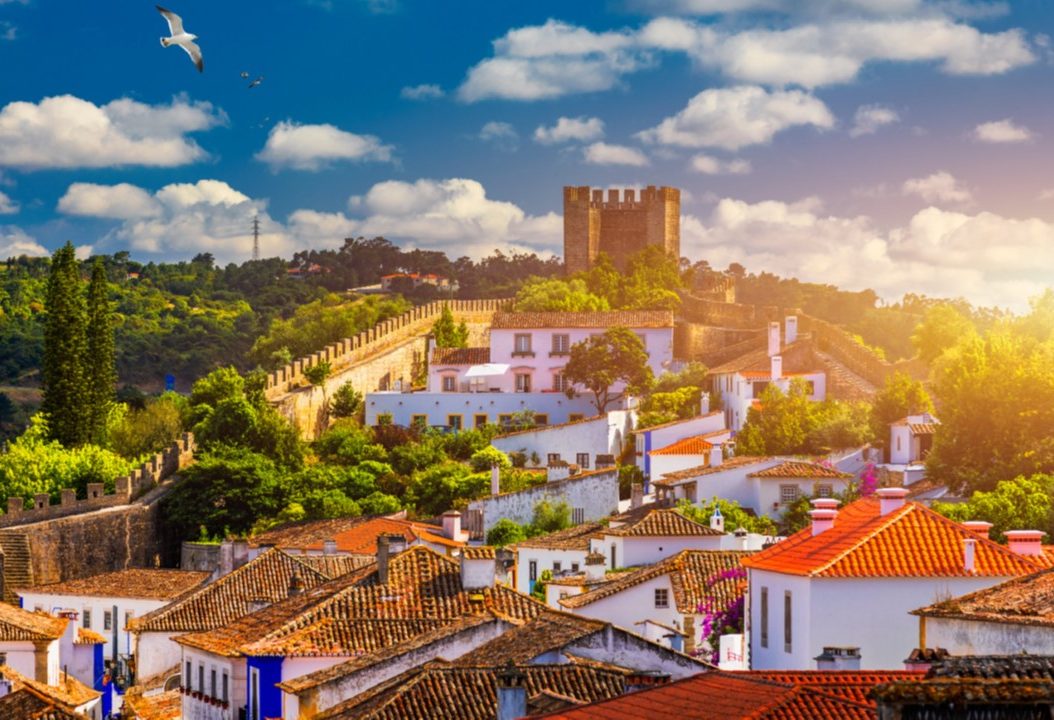 Presentazione standard1 e1773394966615 - AGOSTO IN PORTOGALLO